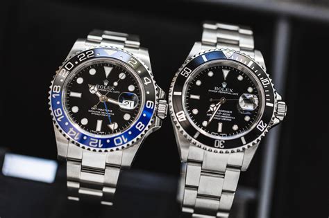 gold rolex gmt master ii vs submariner|rolex yacht master vs gmt.